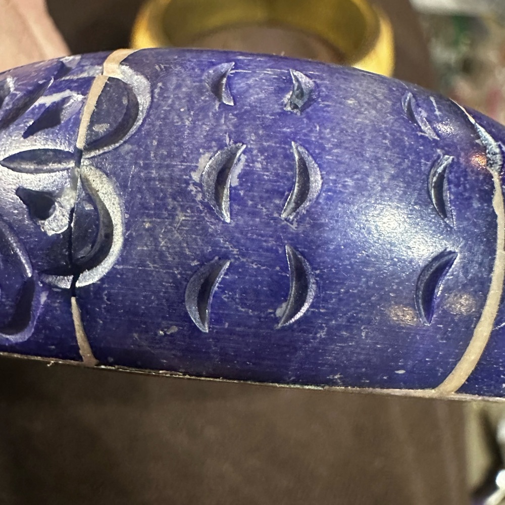 Bone Blue Floral Bangle Bracelet - Picture 7 of 12